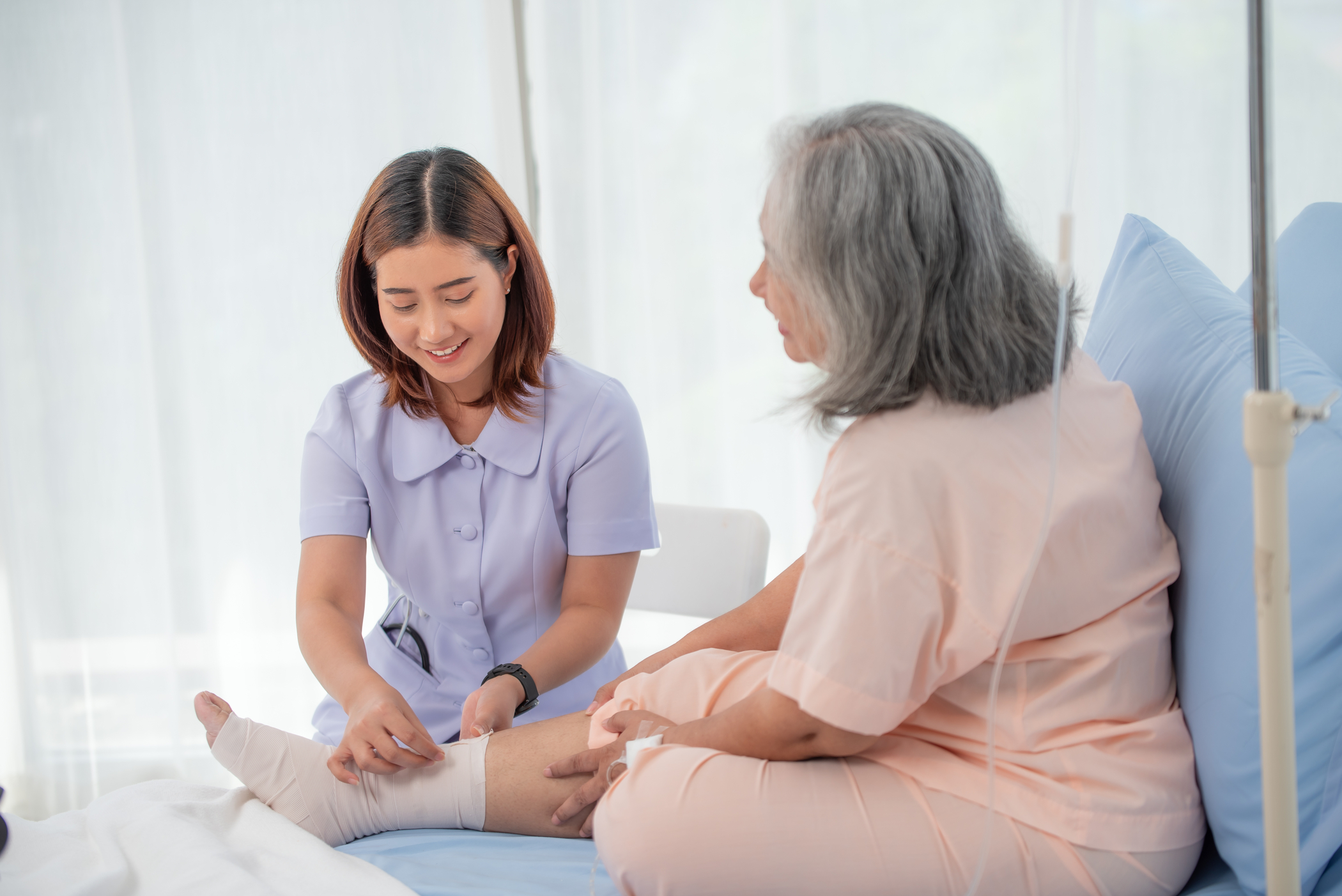 Elderly man unsteady on staircase.