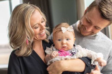 Lindsey C., esposo y bebé