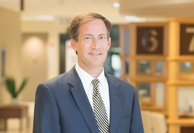 健康・医学 CARDIAC SURGERY Meet Cardiothoracic Surgeon Kevin L. Mayor, MD, FACS